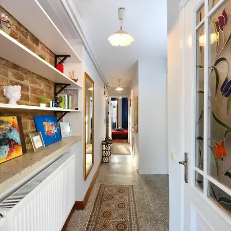 Galata Tower Is Almost In Your Bedroom And In The Balconies Rooftop Terrace With Golden Horn View *