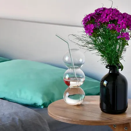 דירה Taksim-galata Tower Is Almost In Your Bedroom And In The Balconies Rooftop Terrace With Golden Horn View איסטמבול