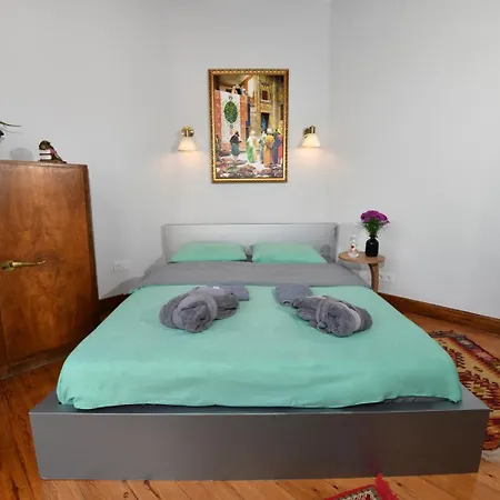 Taksim-galata Tower Is Almost In Your Bedroom And In The Balconies Rooftop Terrace With Golden Horn View דירה *