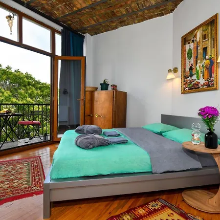 Galata Tower Is Almost In Your Bedroom And In The Balconies Rooftop Terrace With Golden Horn View דירה