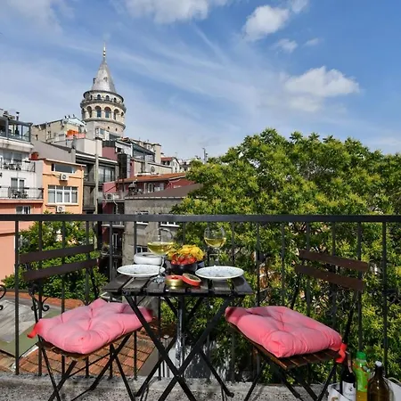 דירה Taksim-galata Tower Is Almost In Your Bedroom And In The Balconies Rooftop Terrace With Golden Horn View *