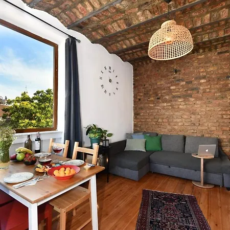 Galata Tower Is Almost In Your Bedroom And In The Balconies Rooftop Terrace With Golden Horn View דירה